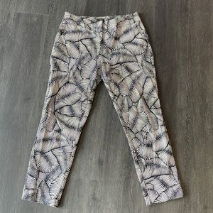 Ann Taylor size 2 curvy ankle pant leaf print